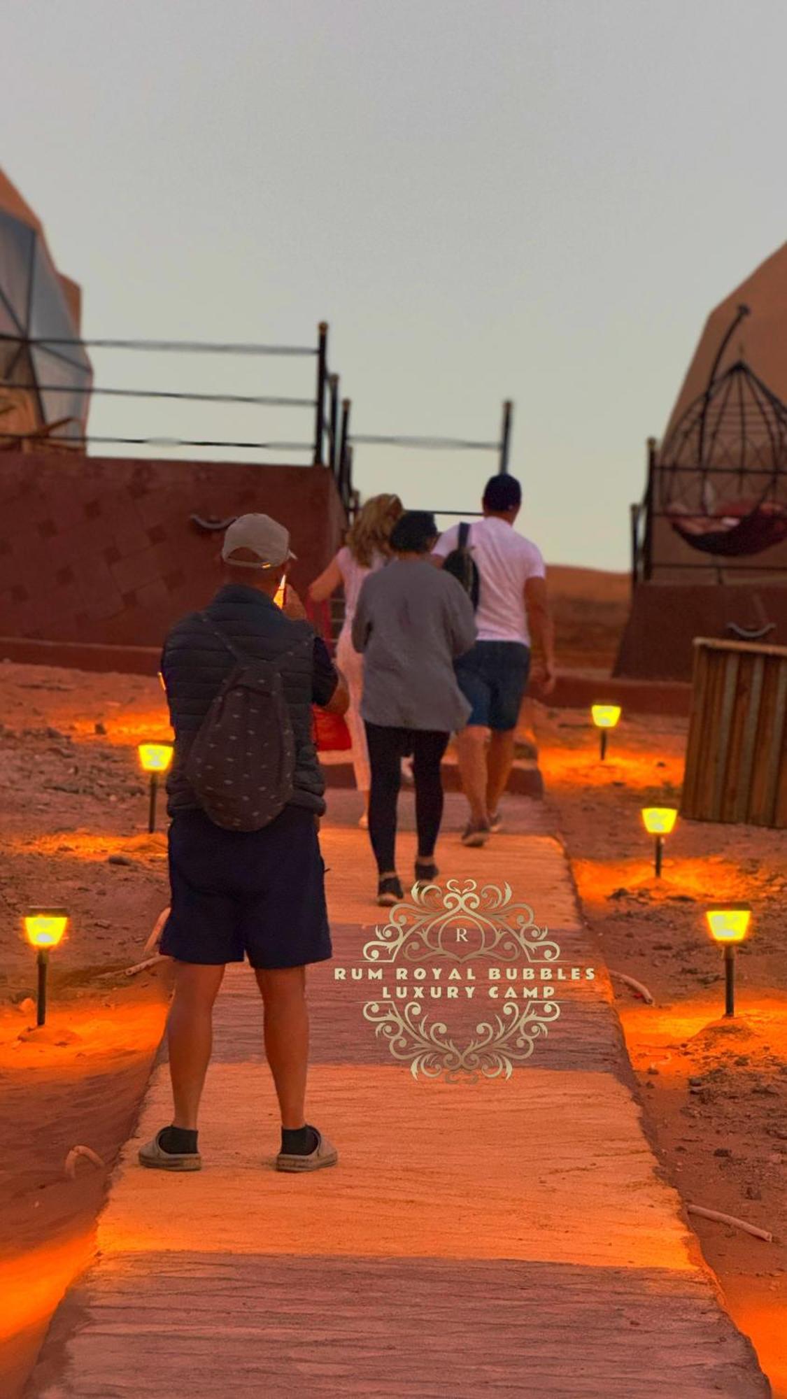 Rum Royal Bubbles Luxury Camp Leilighet Wadi Rum Eksteriør bilde