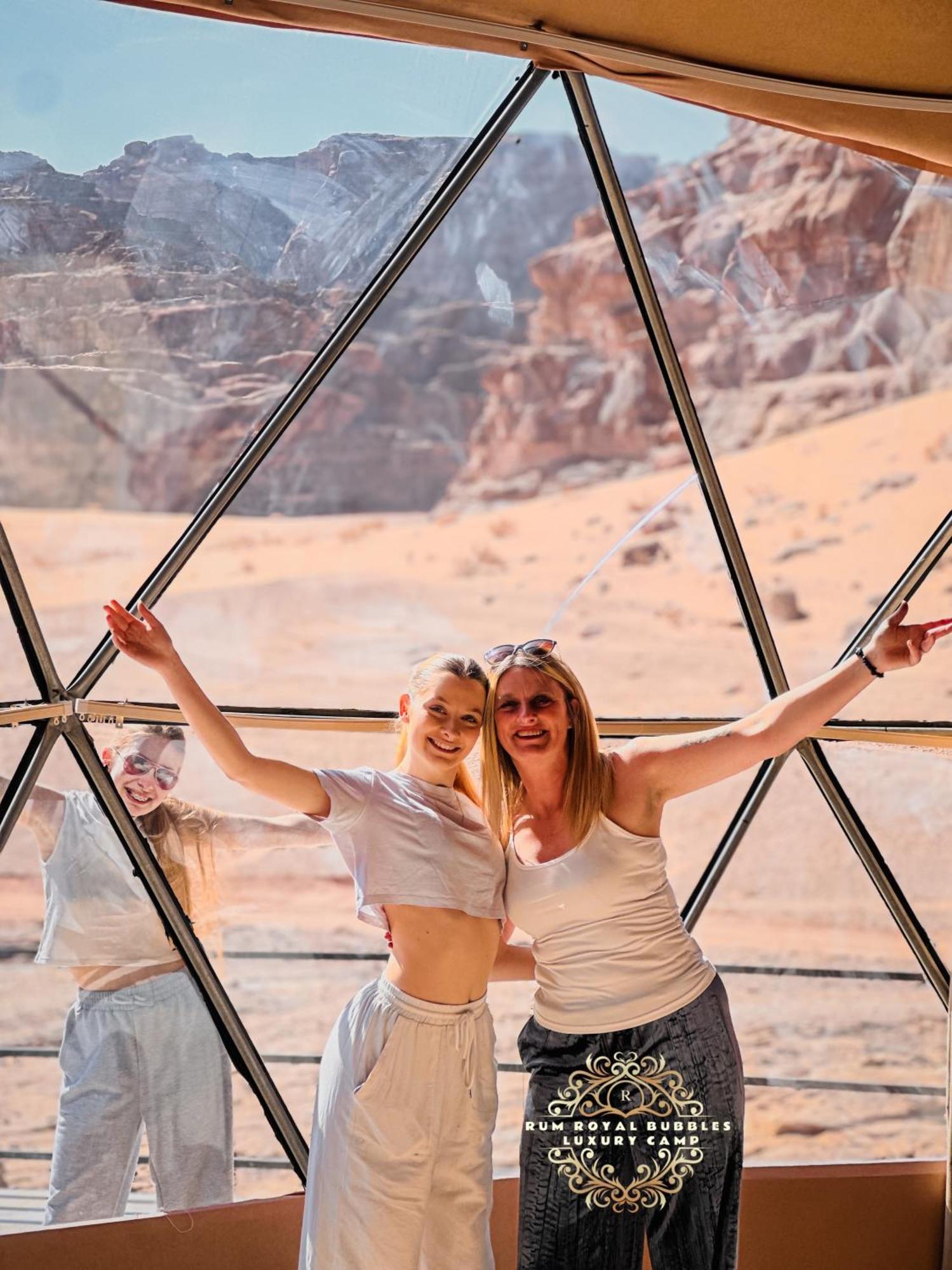 Rum Royal Bubbles Luxury Camp Leilighet Wadi Rum Eksteriør bilde
